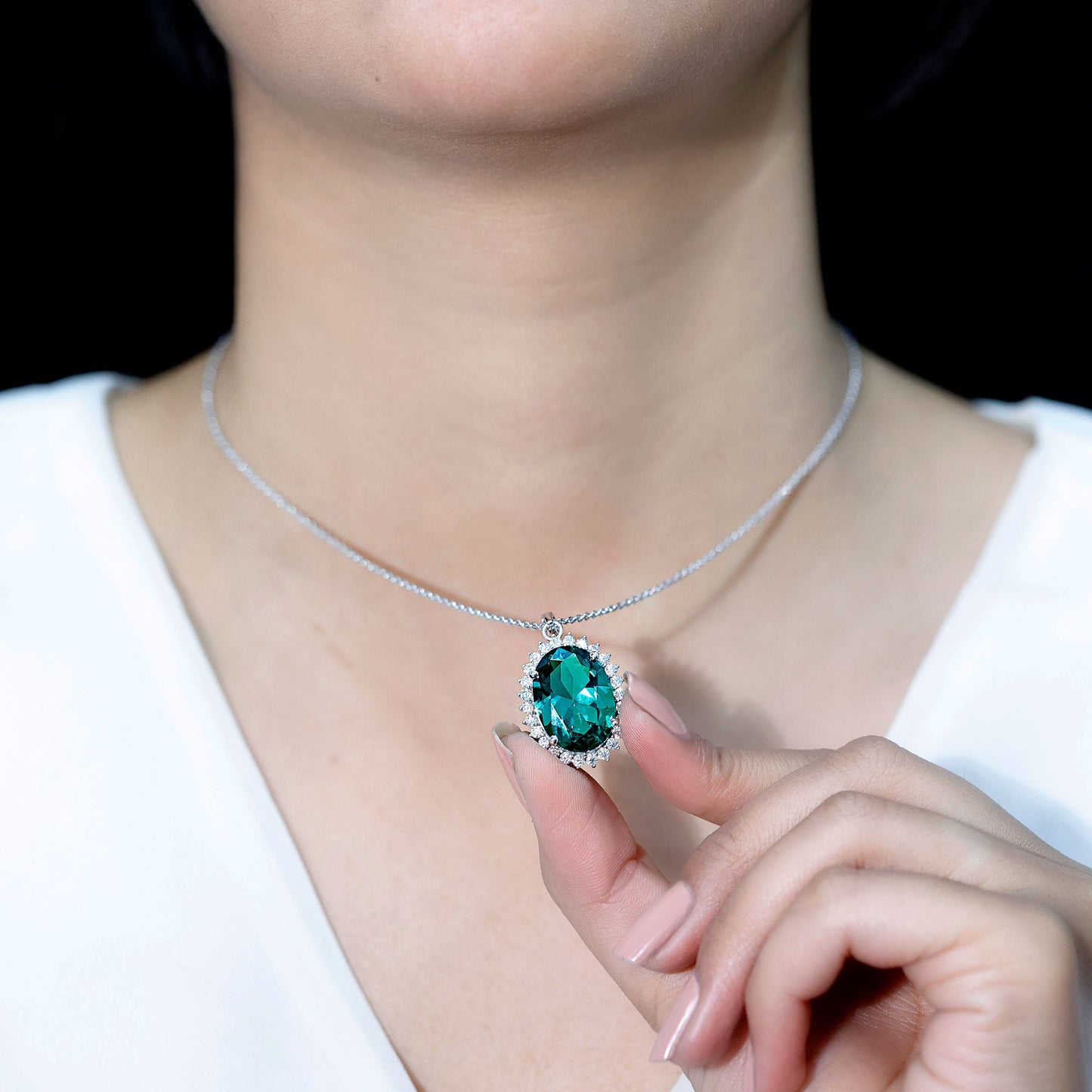AAAA Quality 14 Carat Lab Grown Emerald Statement Necklace With Silver Chain