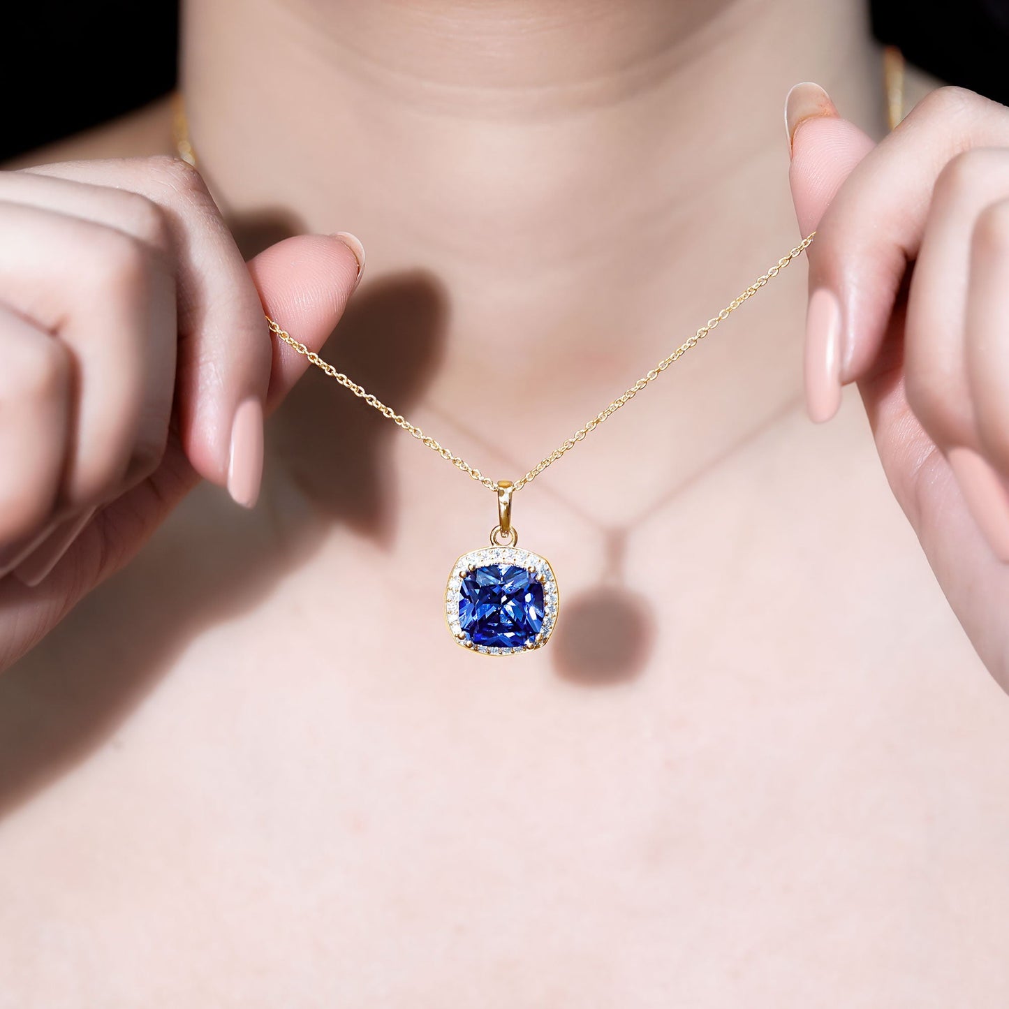 Certified 9 Carat Cushion Lab Grown Blue Sapphire Halo Necklace