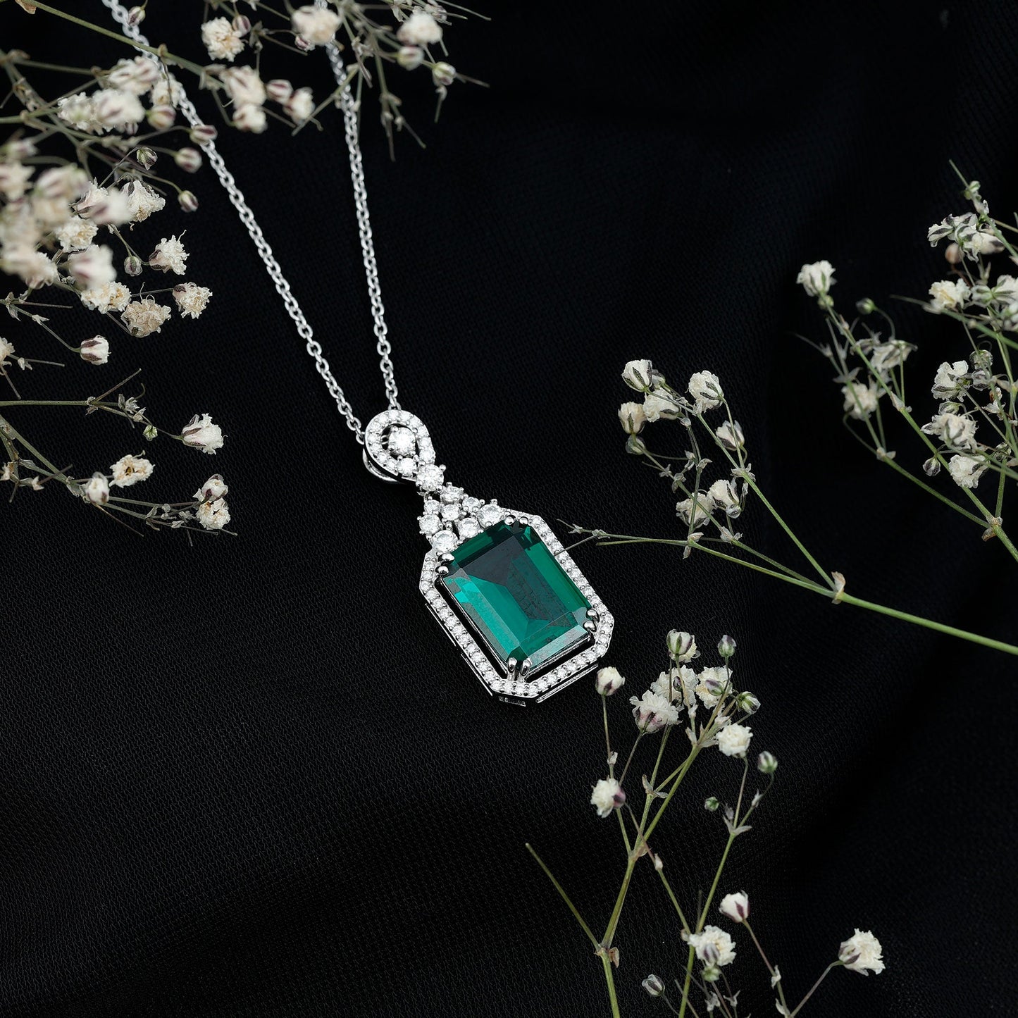 Certified 8.2 Carat Lab Grown Emerald Vintage Necklace with Silver Chain