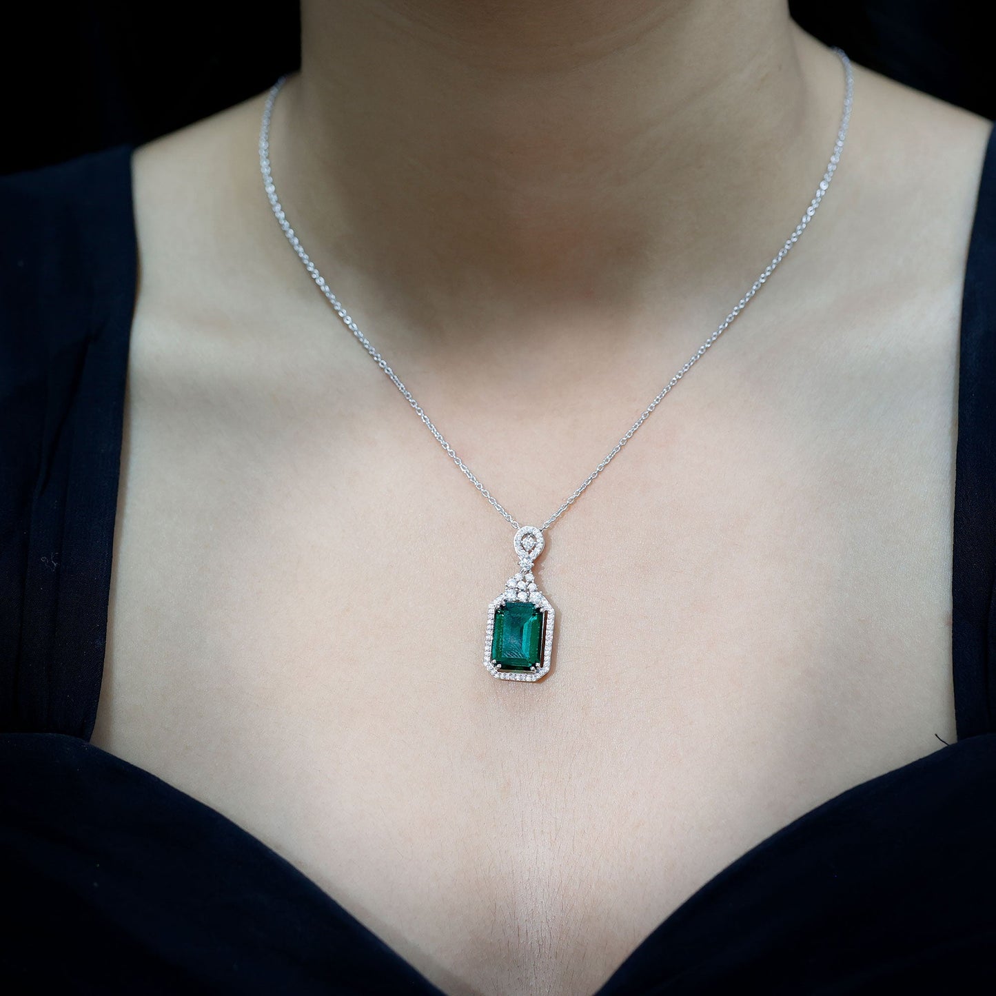 Certified 8.2 Carat Lab Grown Emerald Vintage Necklace with Silver Chain