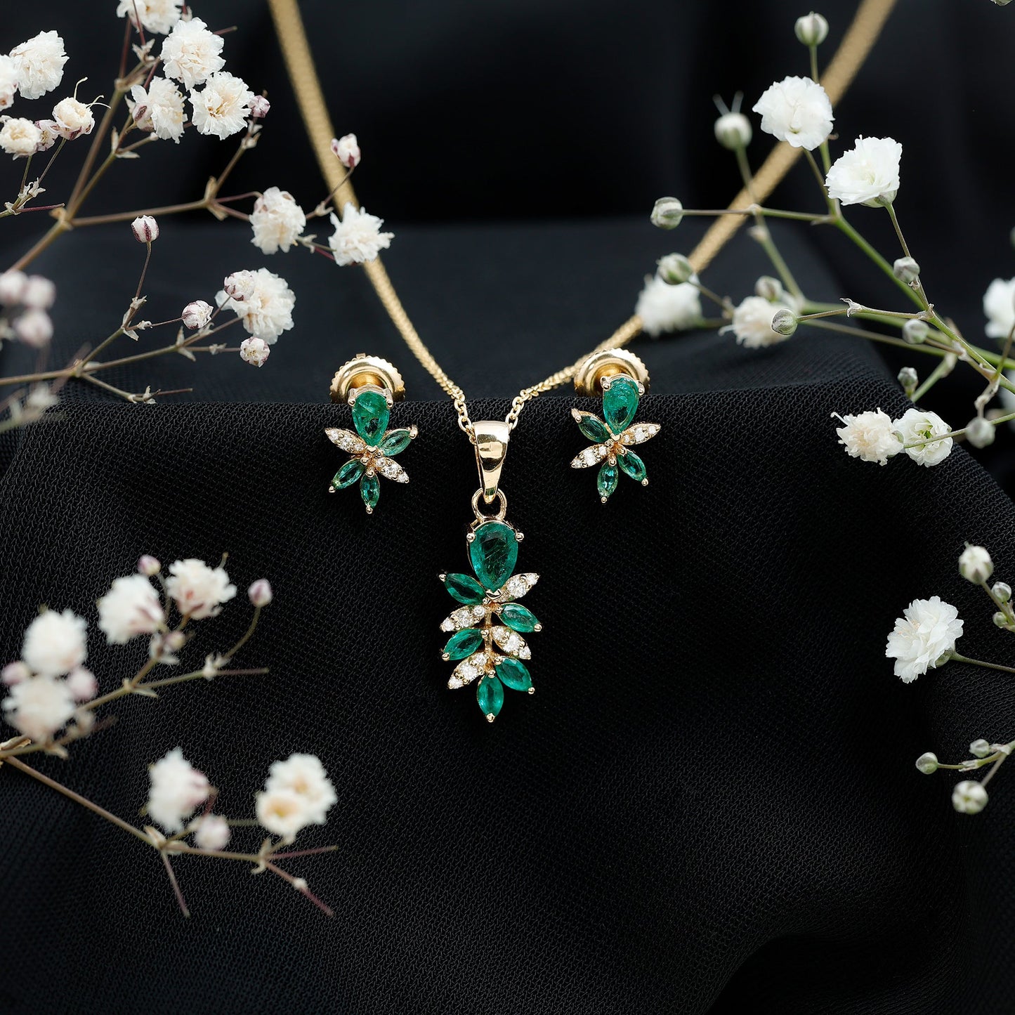 Nature Inspired Emerald and Diamond Dangle jewelry Set