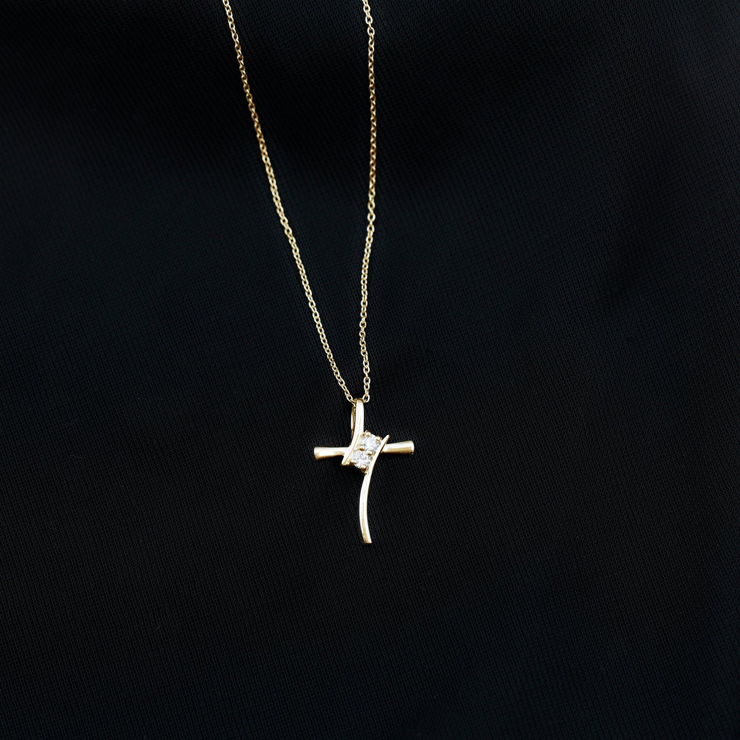 Diamond Cross Pendant Necklace for Women