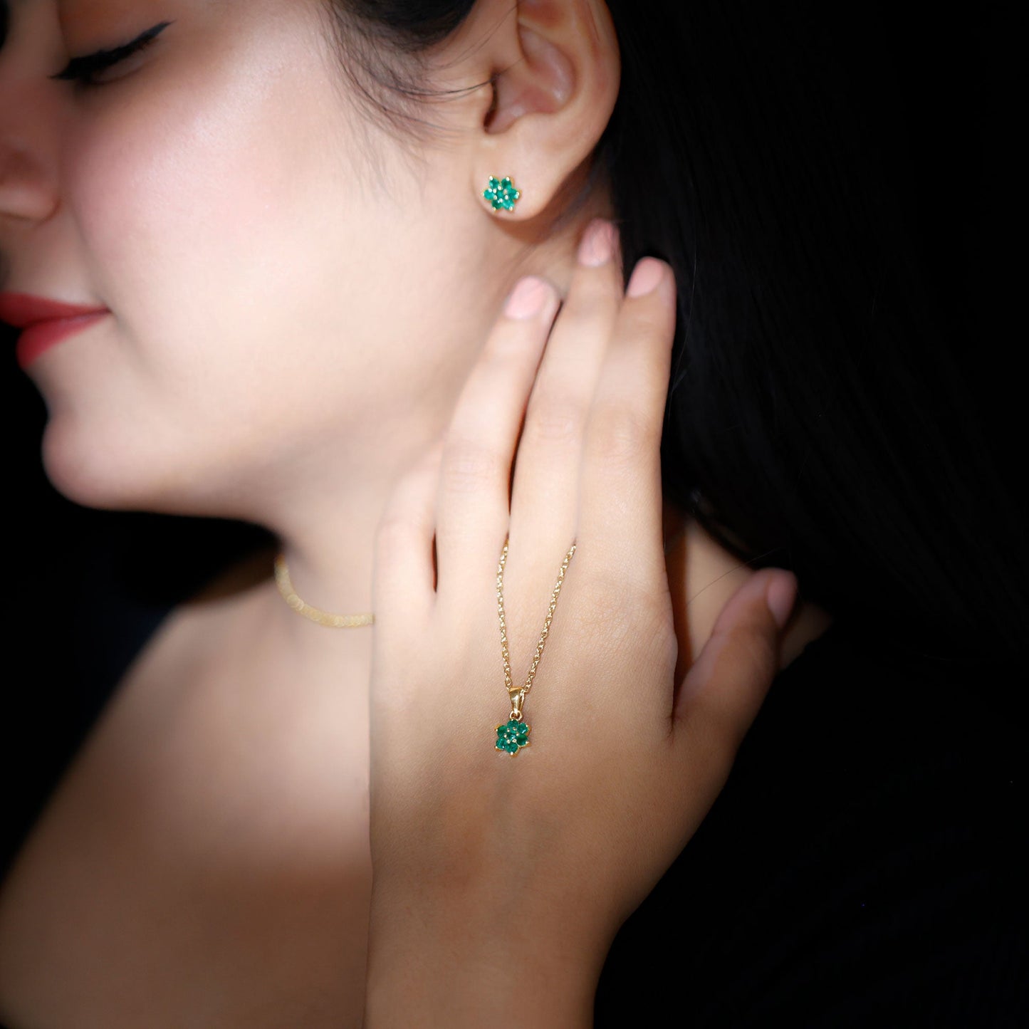Genuine Round Cut Emerald Flower Necklace and Earrings Set