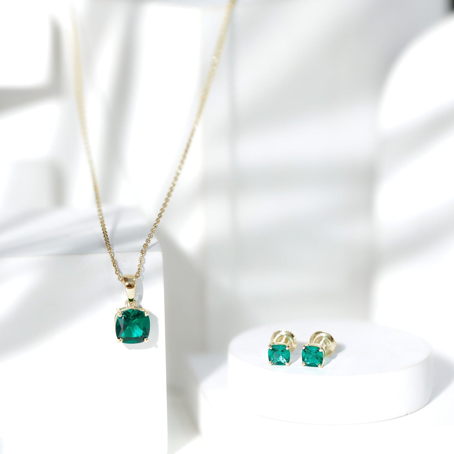 Certified Lab Grown Emerald Solitaire Jewelry Set