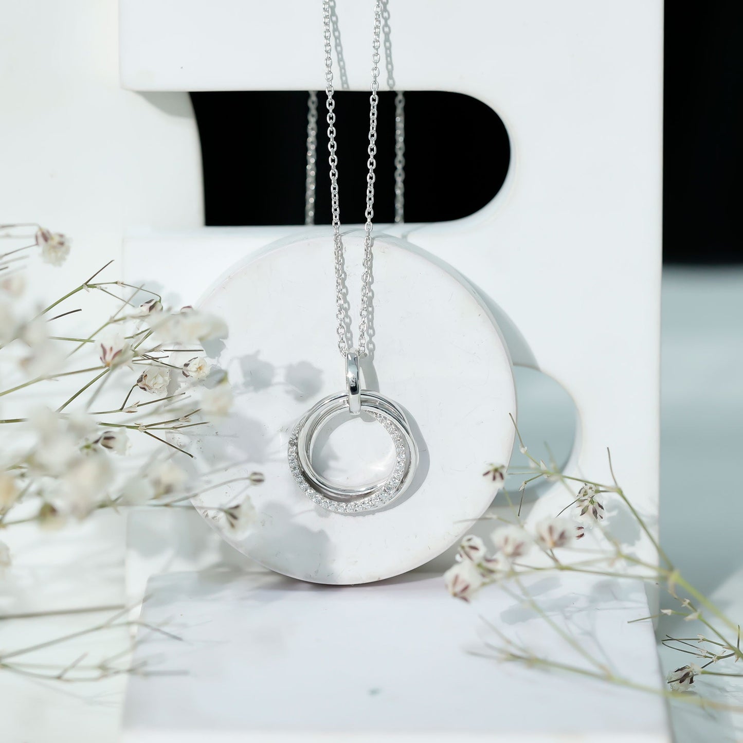 Certified Moissanite Open Circle Necklace for Women
