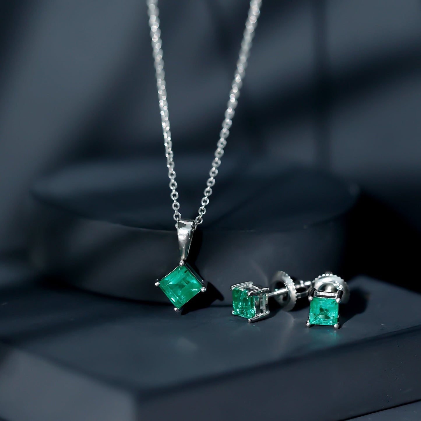Natural Princess Cut Emerald Solitaire Jewelry Set