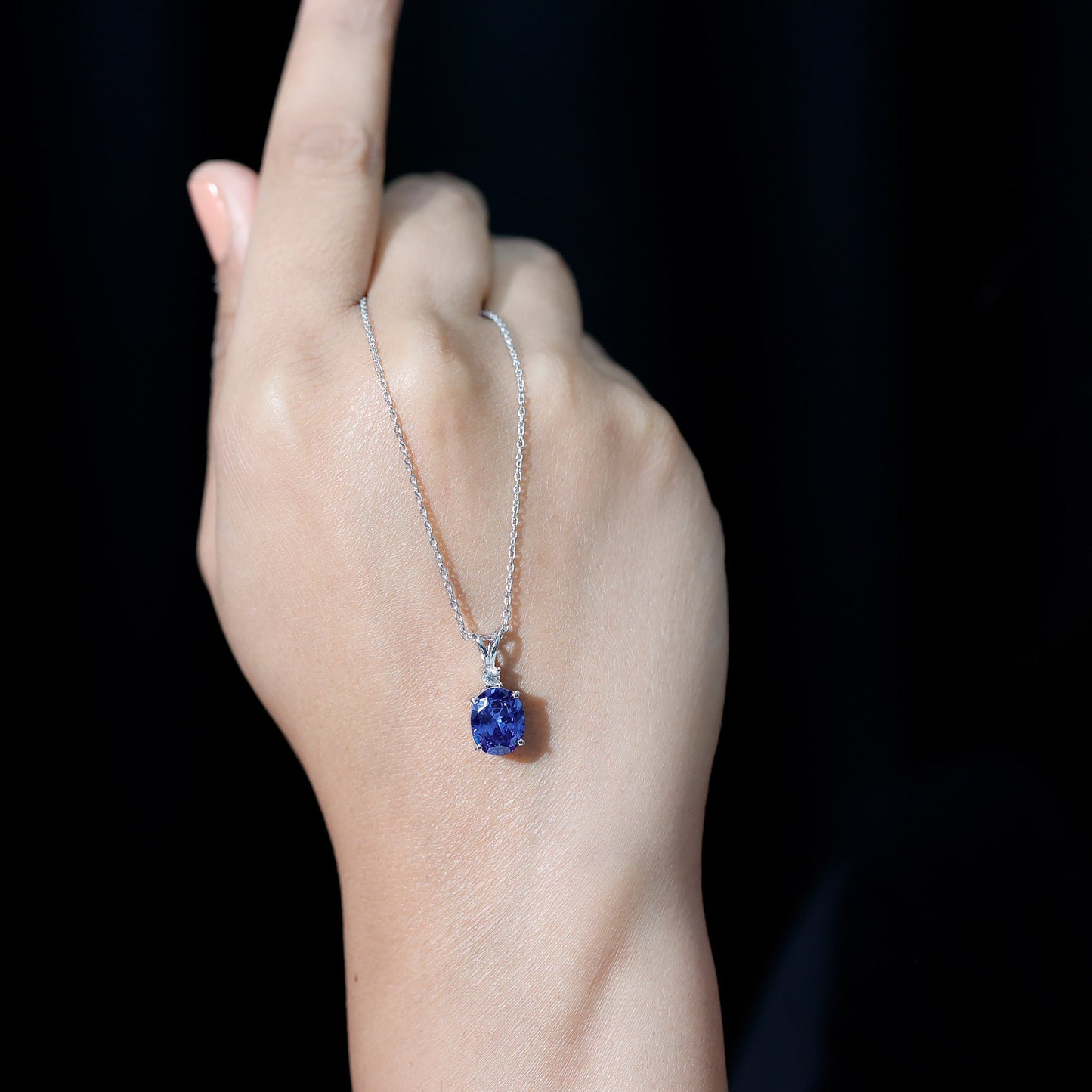 4 Carat Lab Grown Blue Sapphire Oval Cut Solitaire Necklace with Silver Chain