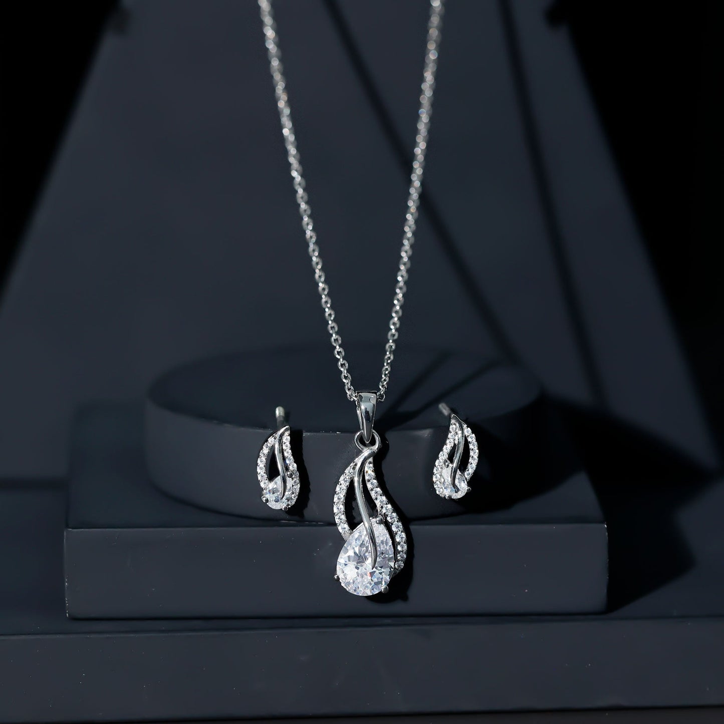 3 Carat Pear Cubic Zirconia Bridal Necklace and Earrings Set in Silver