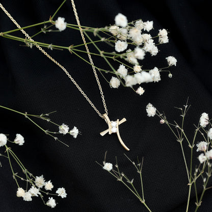 Certified Moissanite Cross Pendant Necklace With Chain