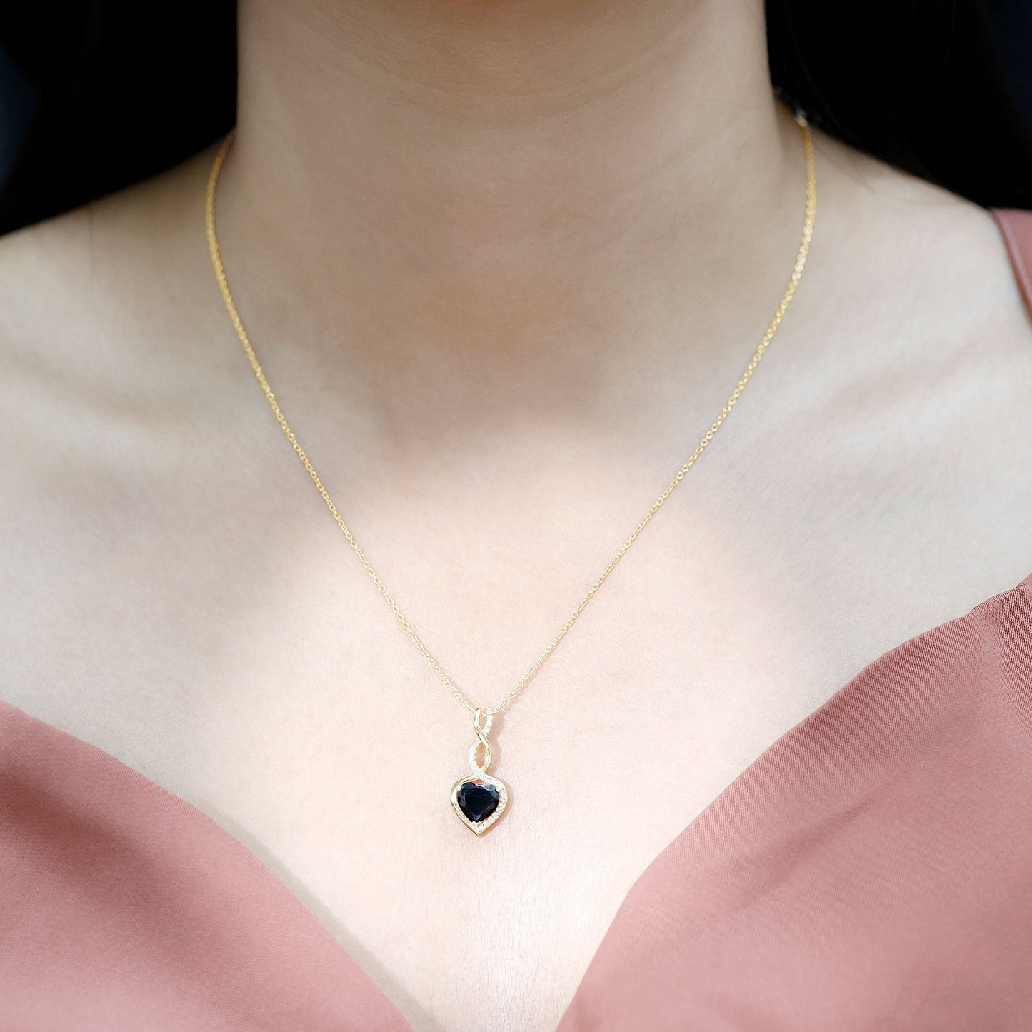 2 Carat Black Onyx Infinity Heart Pendant with Diamond