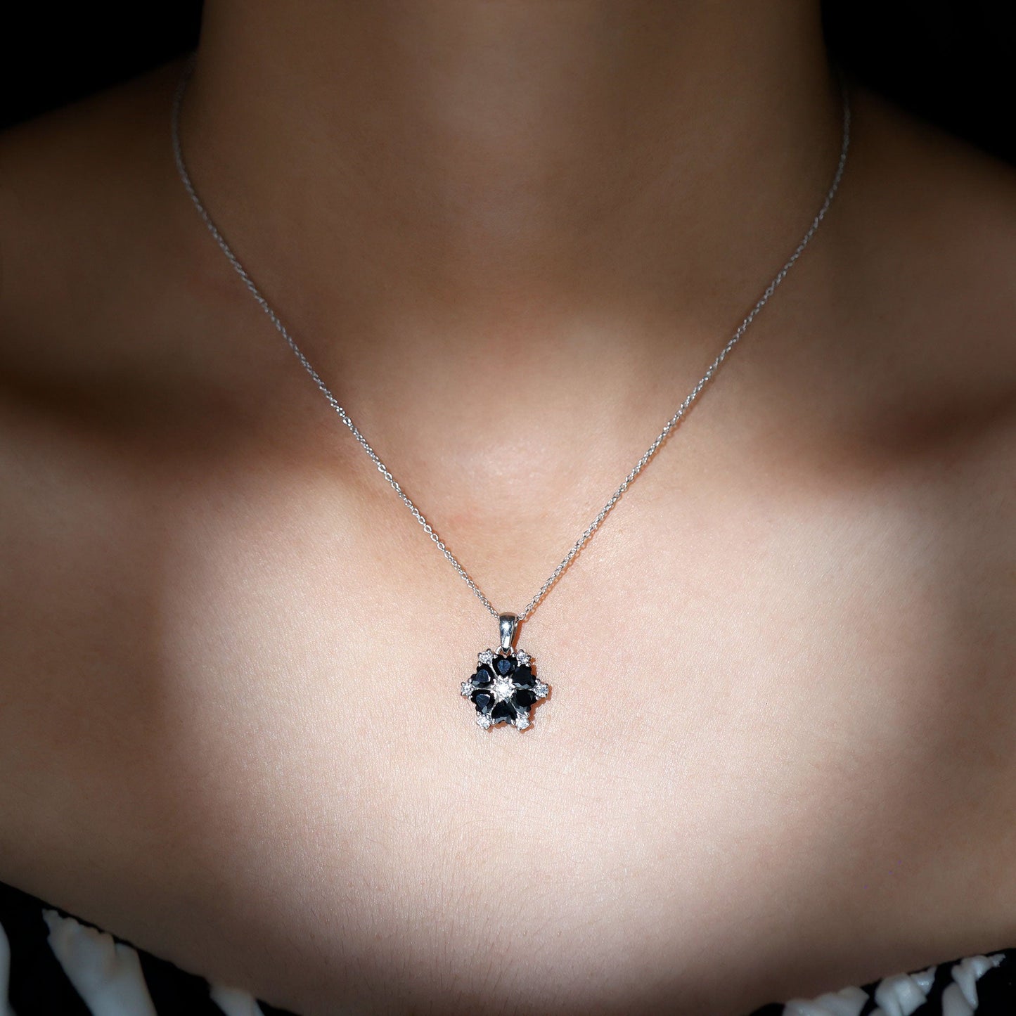 Natural Heart Shape Black Onyx Flower Pendant Necklace With Chain