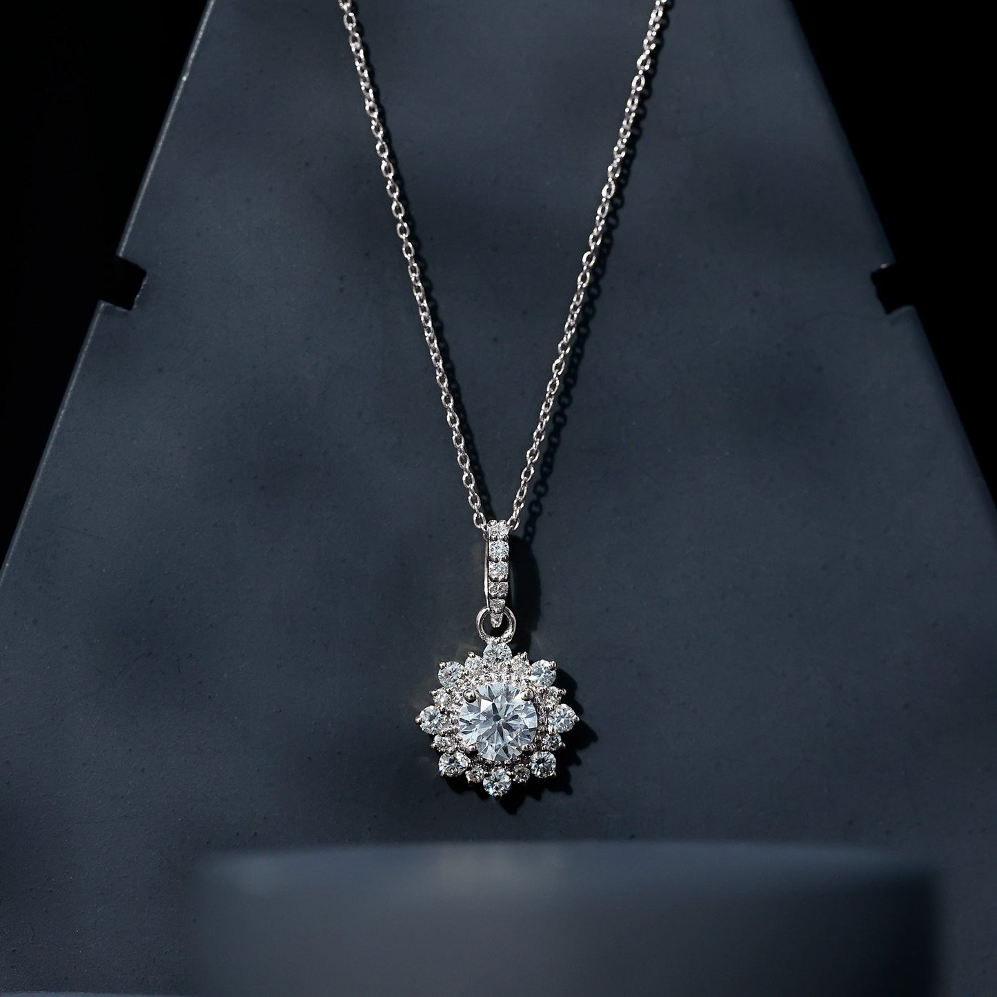 Certified Lab Grown Diamond Wedding Necklace With Chain