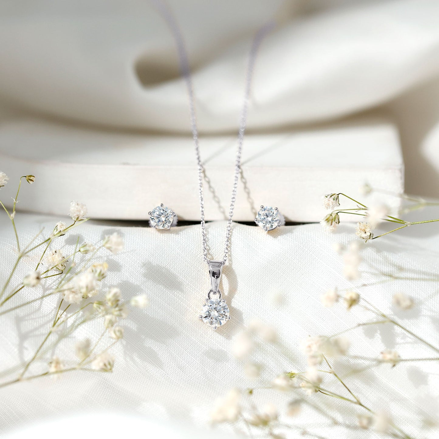 Certified Round Shape Moissanite Solitaire Jewelry Set