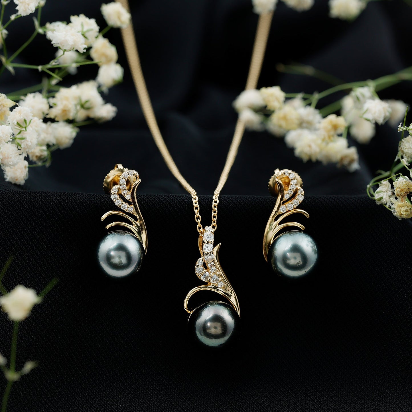 Designer Tahitian Black Pearl Necklace and Earrings Set with Diamond