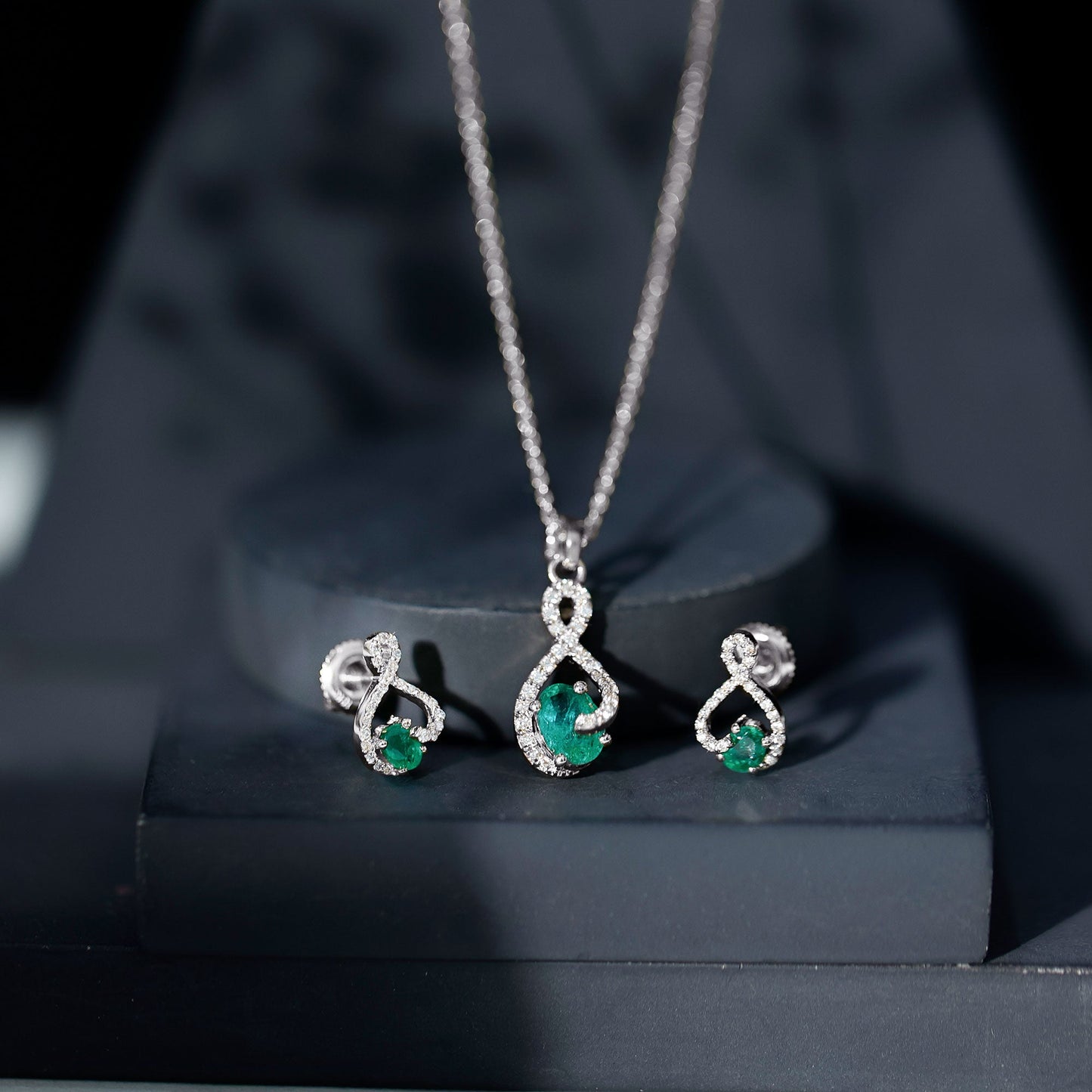 Natural Emerald and Diamond Wedding Jewelry Set