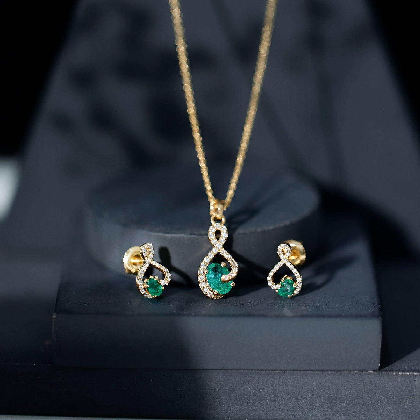 Natural Emerald and Diamond Wedding Jewelry Set