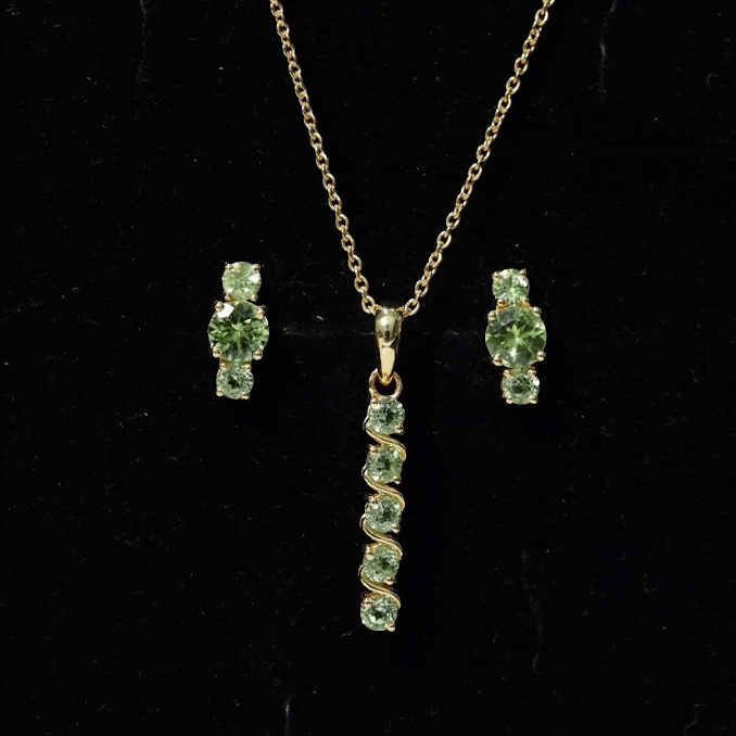 Round Cut Natural Peridot Bar Necklace and Earrings Set