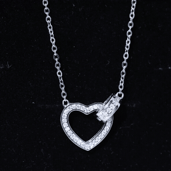 Certified Cubic Zirconia Heart Shaped Necklace In Silver