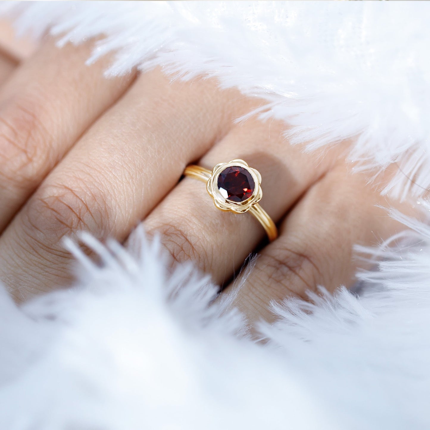 1.7 Carat Round Cut Garnet Flower Engagement Ring for Women