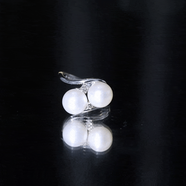 Freshwater Pearl Toi Et Moi Engagement Ring with Diamond