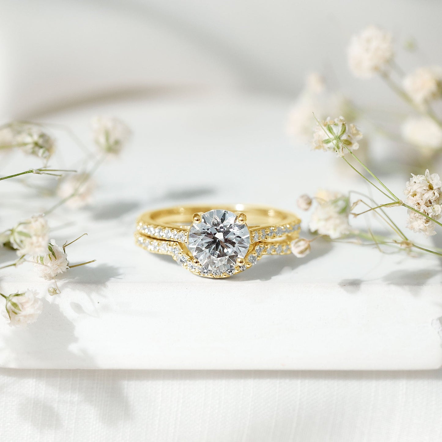 Lab Grown Diamond 2 Carat Round Engagement Ring With Ring Guard