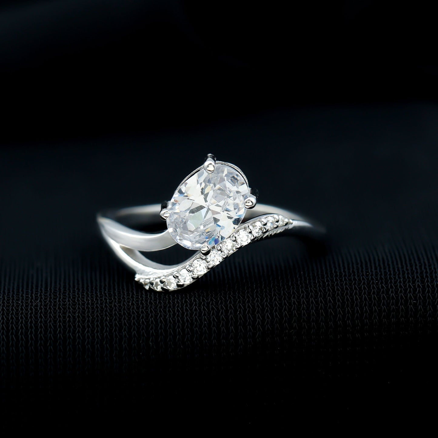 Certified 1.2 Carat Lab Grown Diamond Oval Engagement Ring For Women