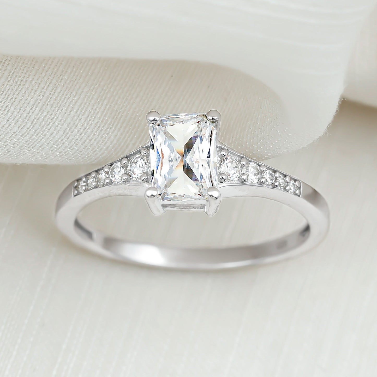 Brilliant Cut 1.7 Carat Lab Grown Diamond Emerald Cut Engagement Ring