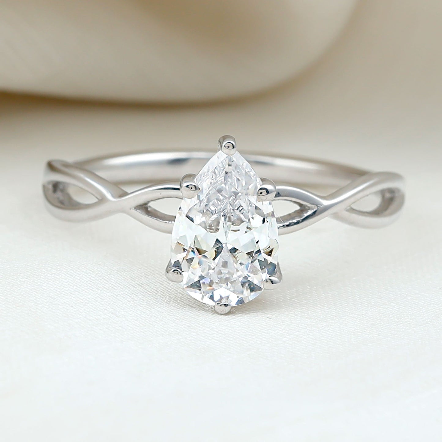 Lab Grown Diamond Pear Engagement Ring with Infinity Band