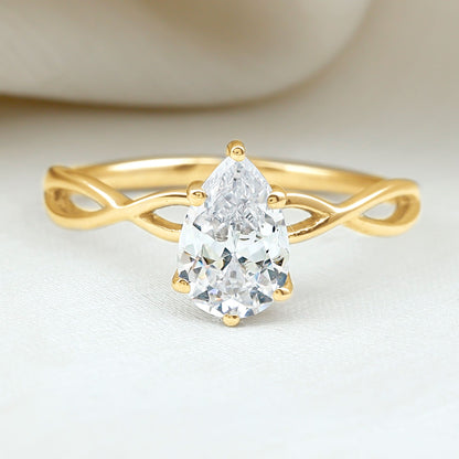 Lab Grown Diamond Pear Engagement Ring with Infinity Band