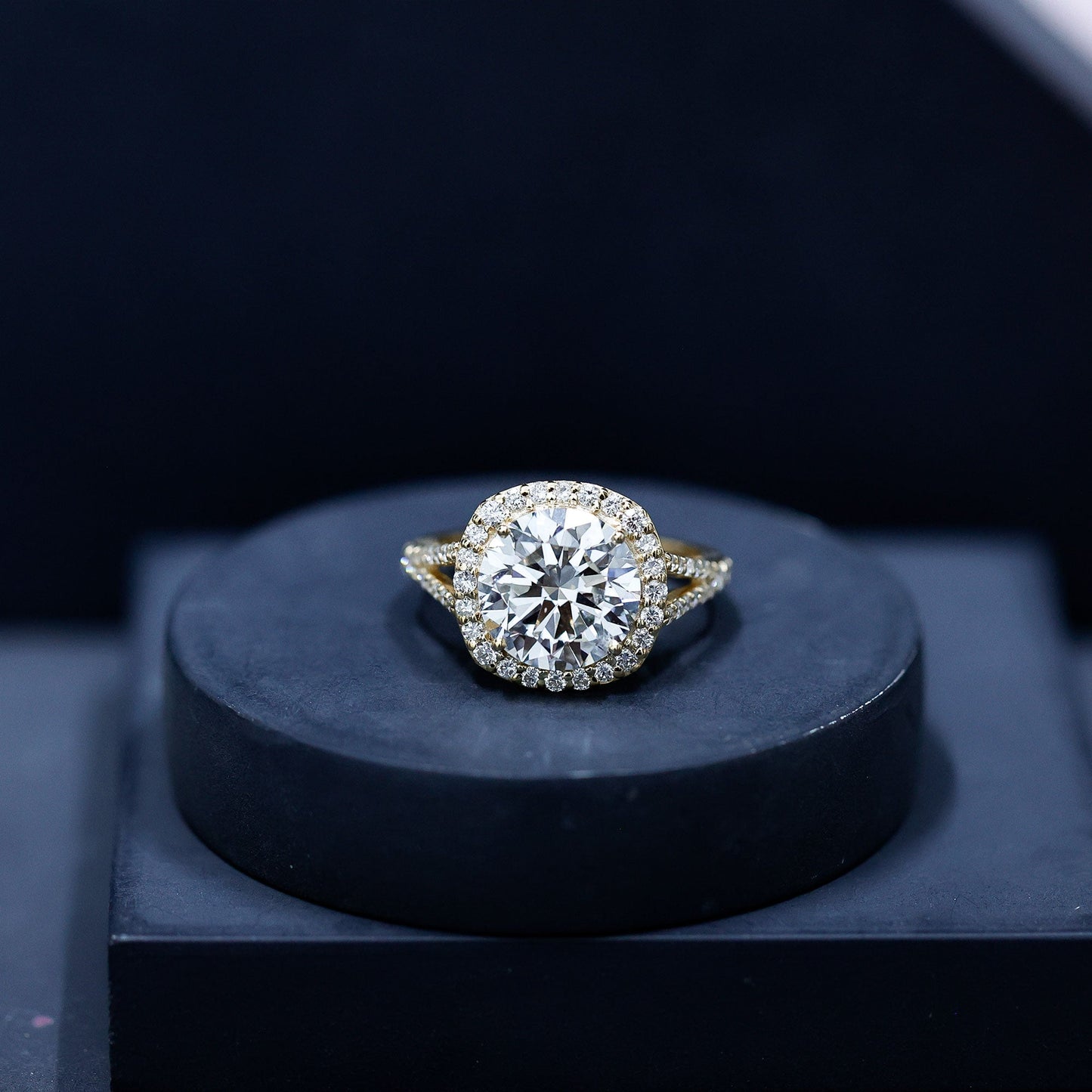 5 Carat Lab Grown Big Diamond Engagement Ring with IGI Certificate