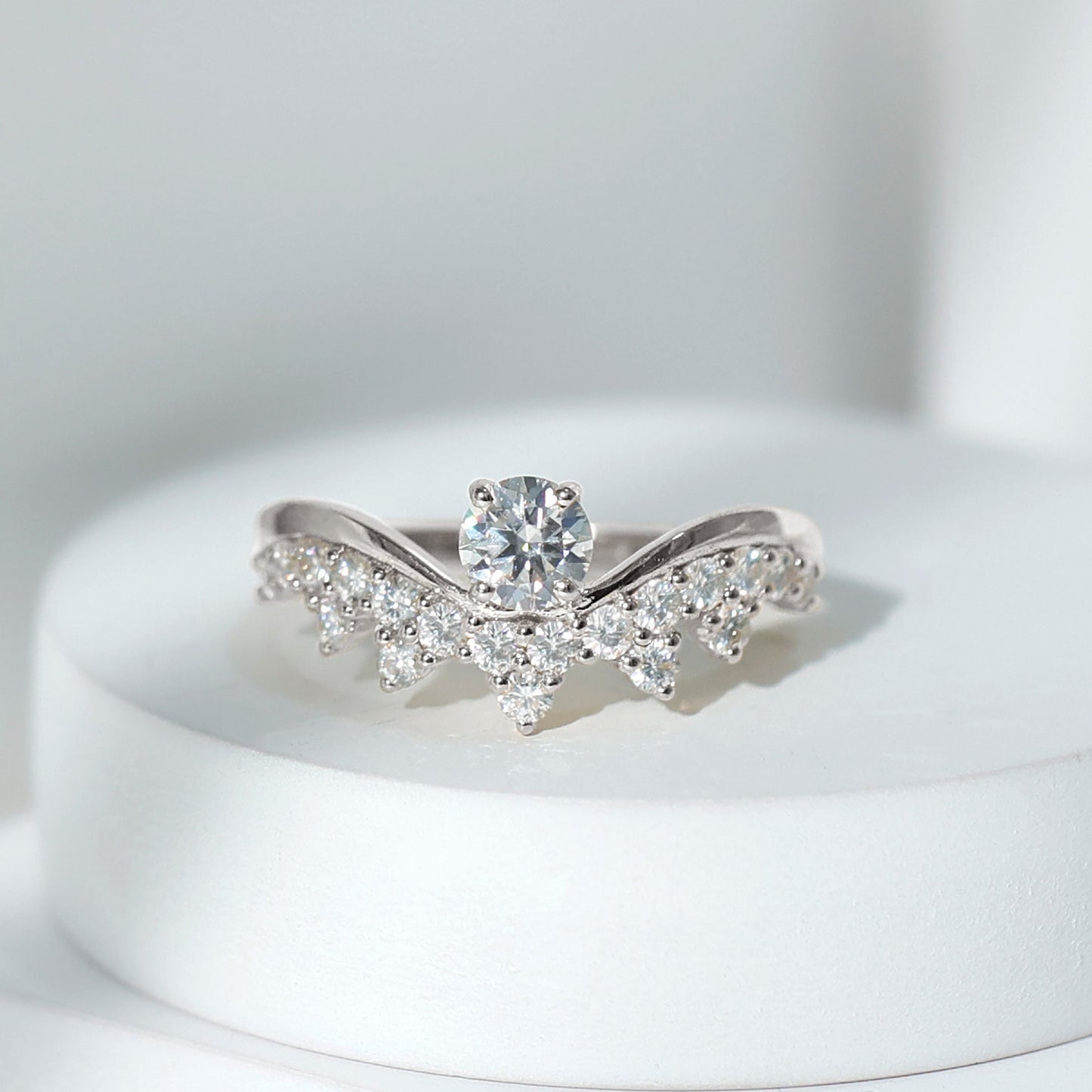 Designer Moissanite Curved Engagement Ring for Women
