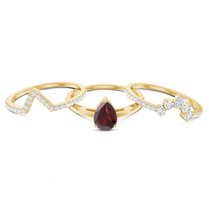 Natural 0.8 Carat Pear Shaped Garnet Diamond 3 Piece Bridal Ring Set