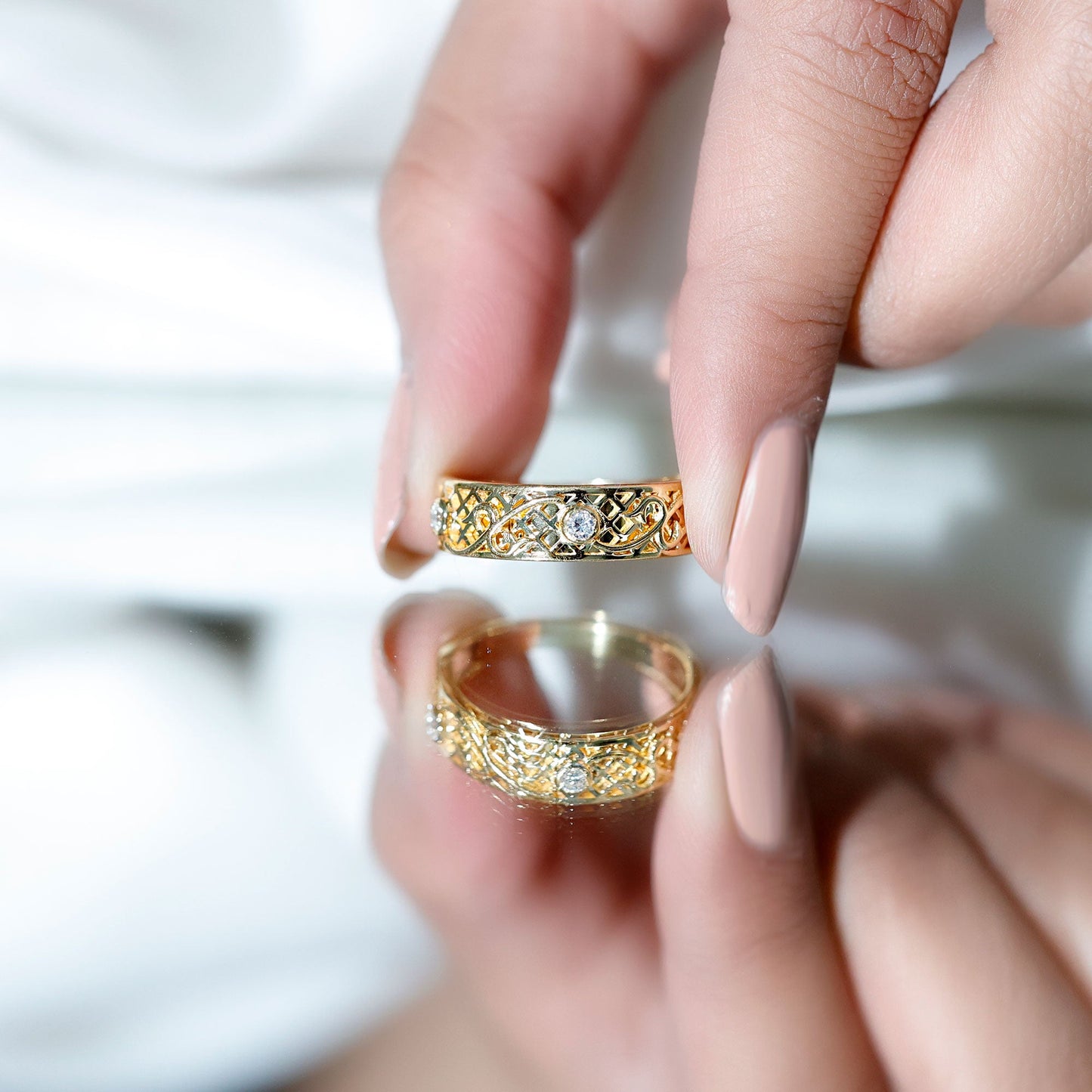Bezel Set Round Diamond Filigree Ring