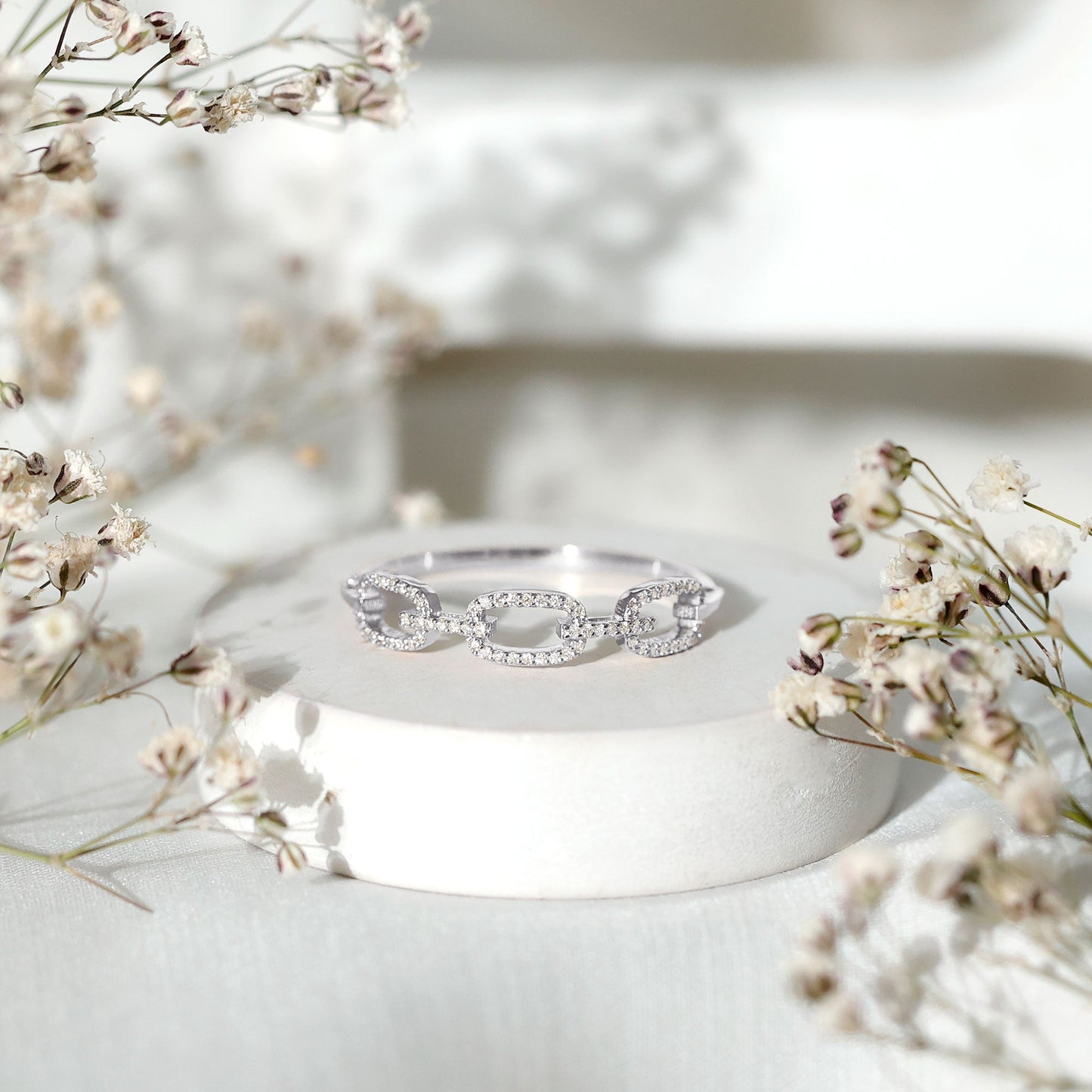 Certified Diamond Chain Link Ring in Prong Setting