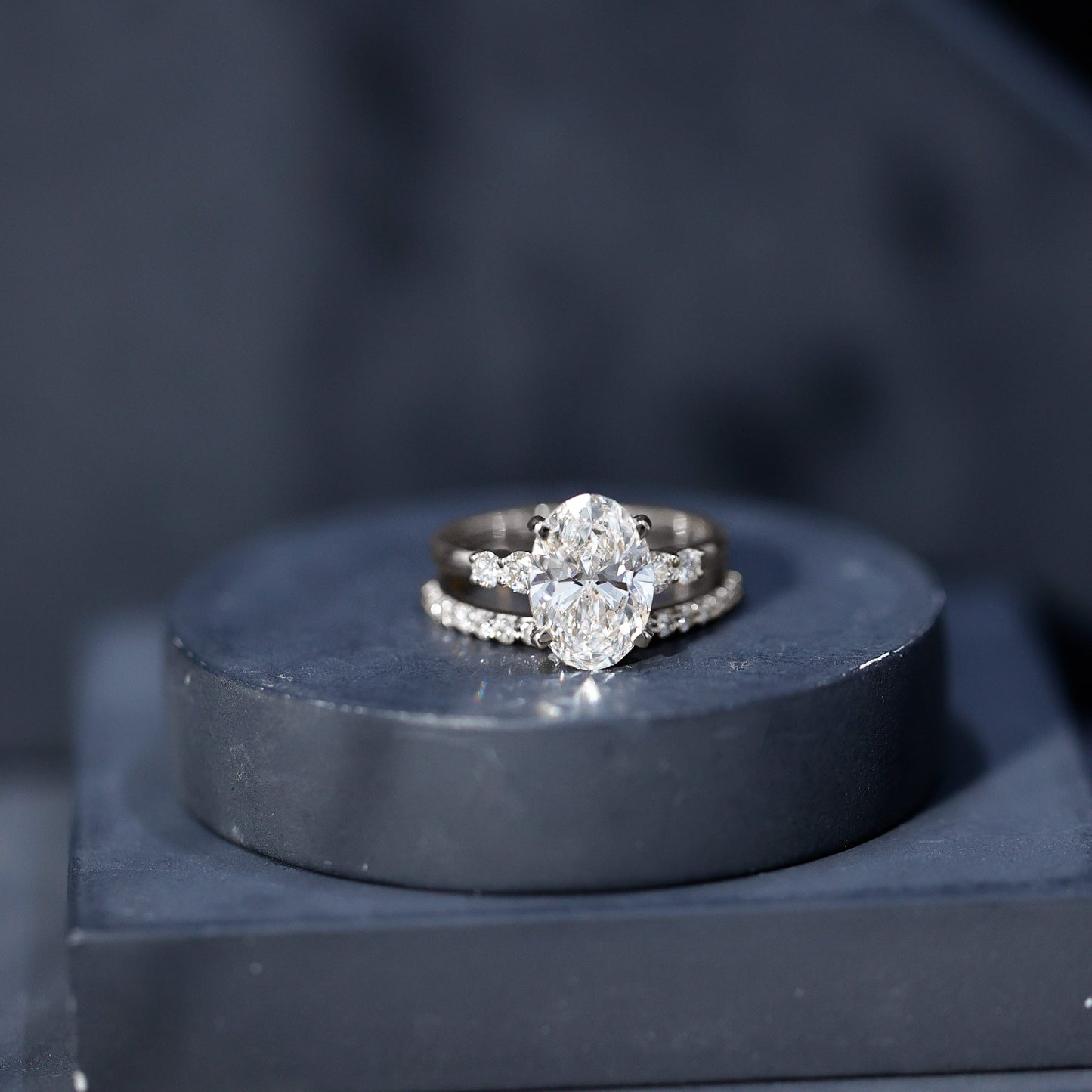 4 Carat Oval Wedding Ring Set with IGI Certified Lab Grown Diamond