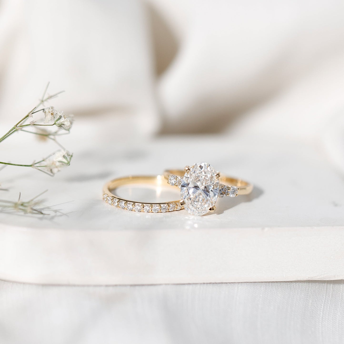 4 Carat Oval Wedding Ring Set with IGI Certified Lab Grown Diamond