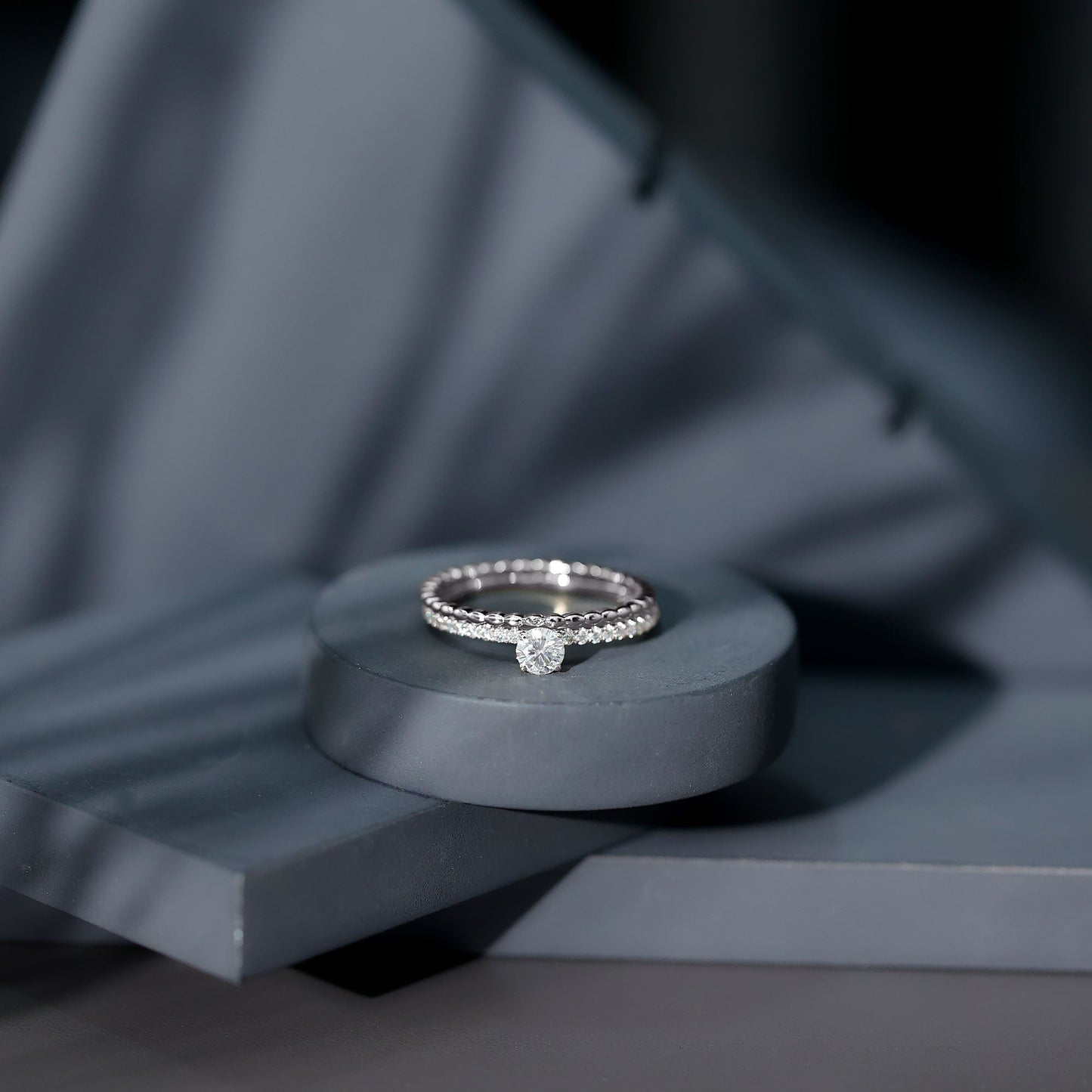 Round Cut Moissanite Designer Engagement Ring With Certificate