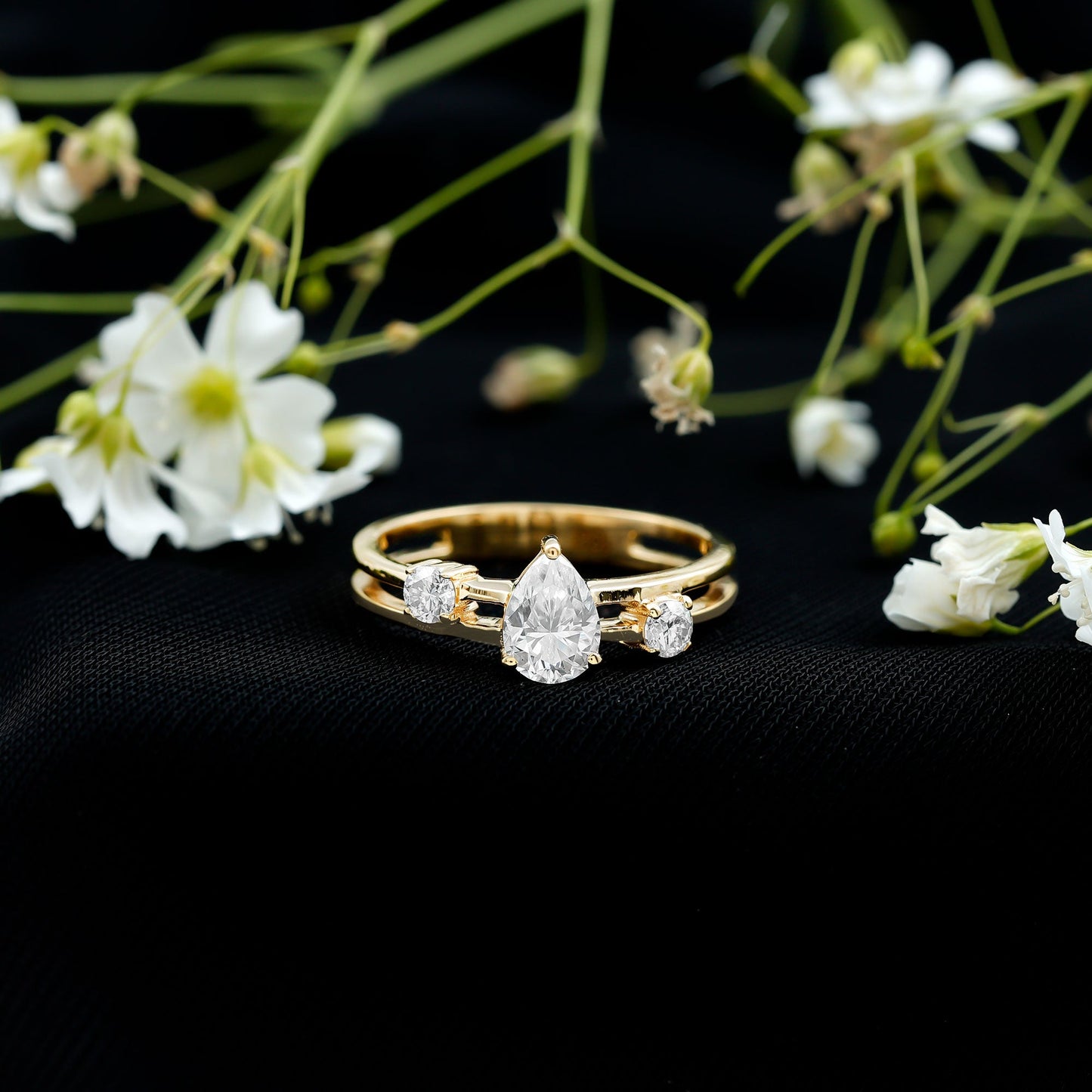 Lab Grown Diamond 0.6 Carat Teardrop Double Band Engagement Ring