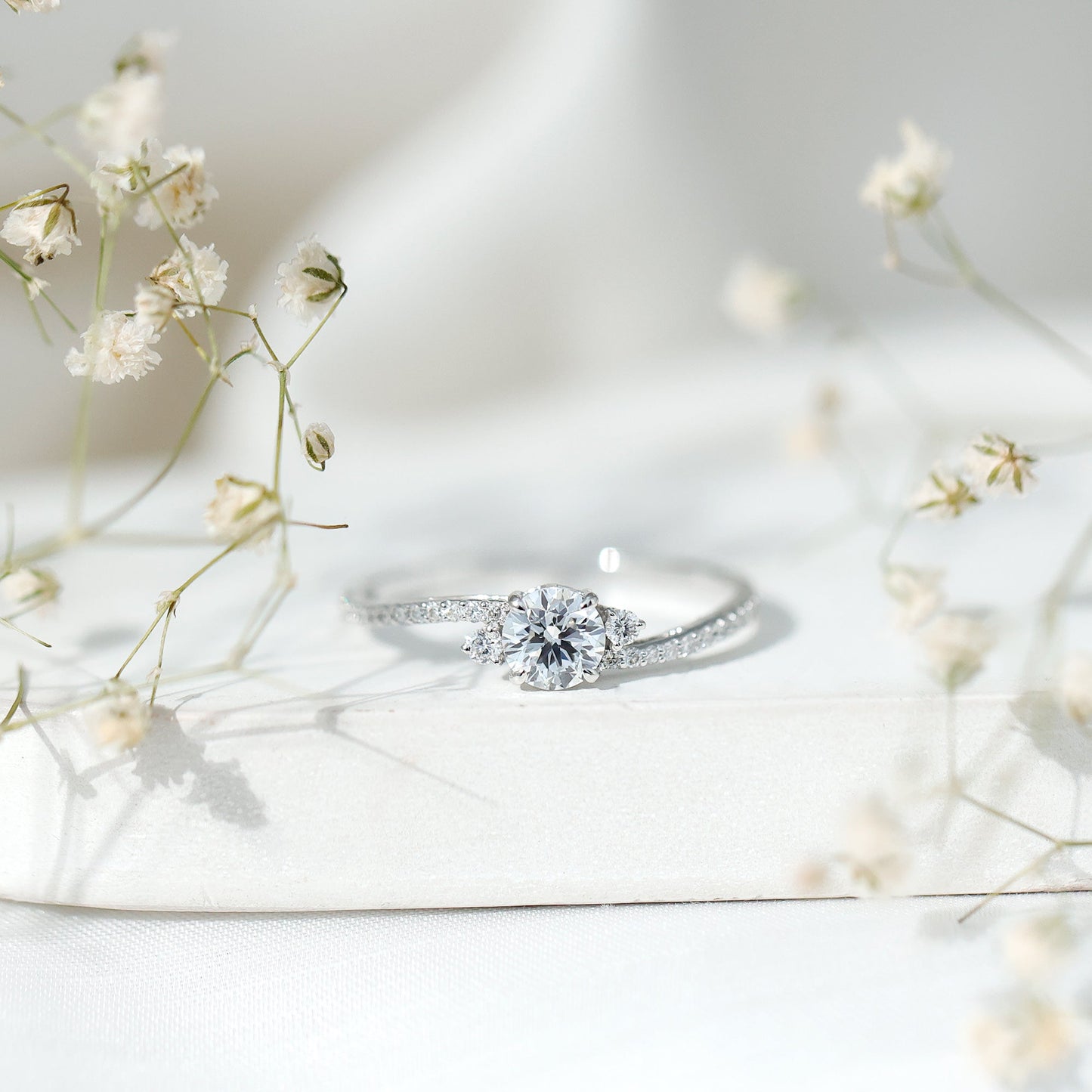 0.9 Carat Lab Grown Diamond Solitaire Engagement Ring With Side Stones