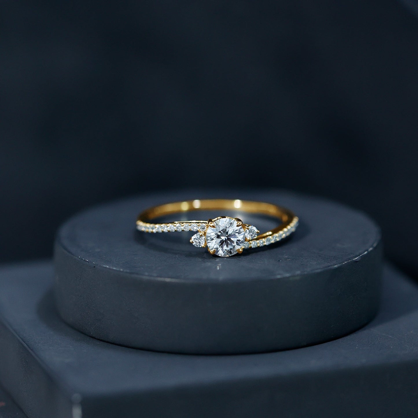 0.9 Carat Lab Grown Diamond Solitaire Engagement Ring With Side Stones