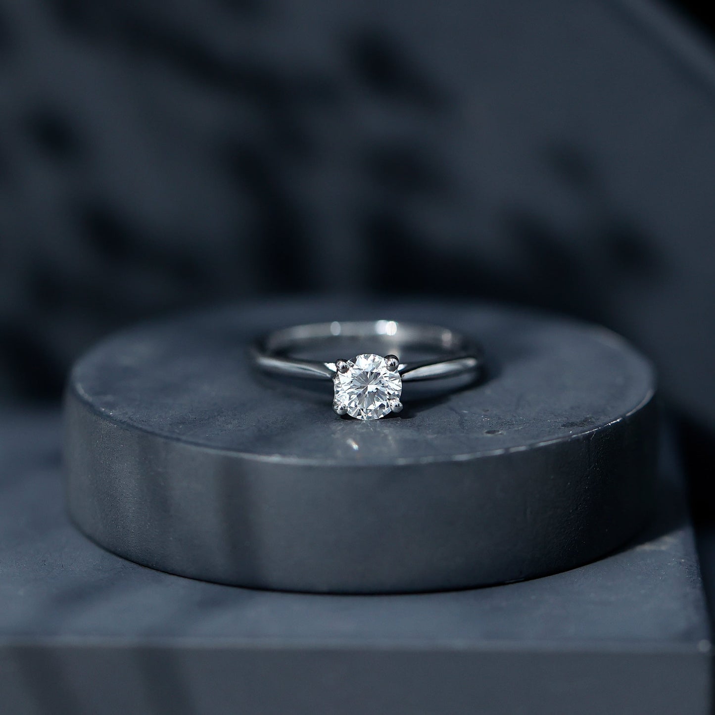 0.9 Carat Solitaire Lab Grown Diamond Circle Engagement Ring