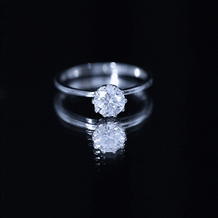 0.9 Carat Lab Grown Diamond Round Cut Engagement Ring