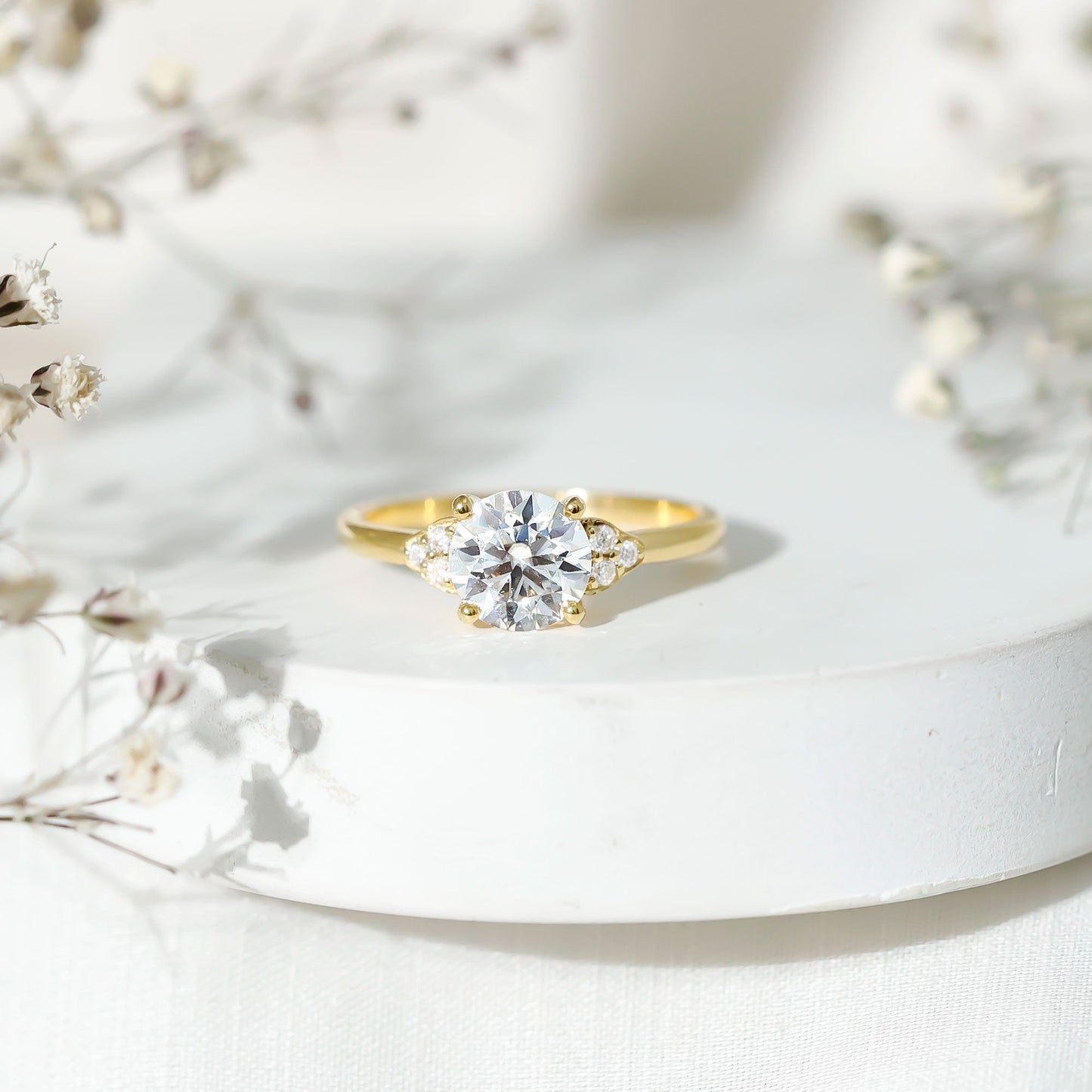 Classic Lab Diamond Circle Engagement Ring With Certificate