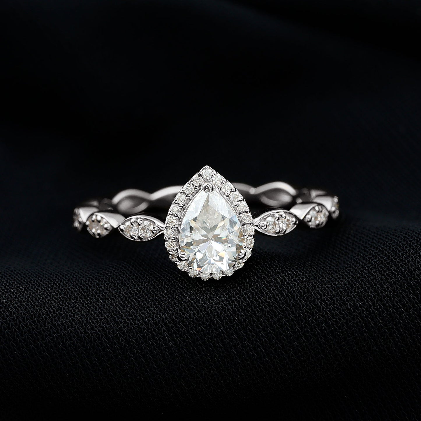 Lab Grown Diamond Teardrop Engagement Ring with Scalloped Shank