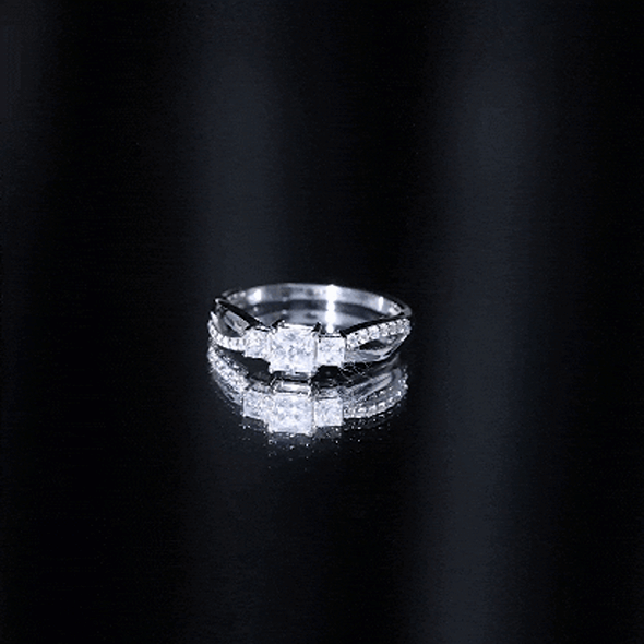 Lab Grown Diamond Three Stone Promise Ring With Split Shank