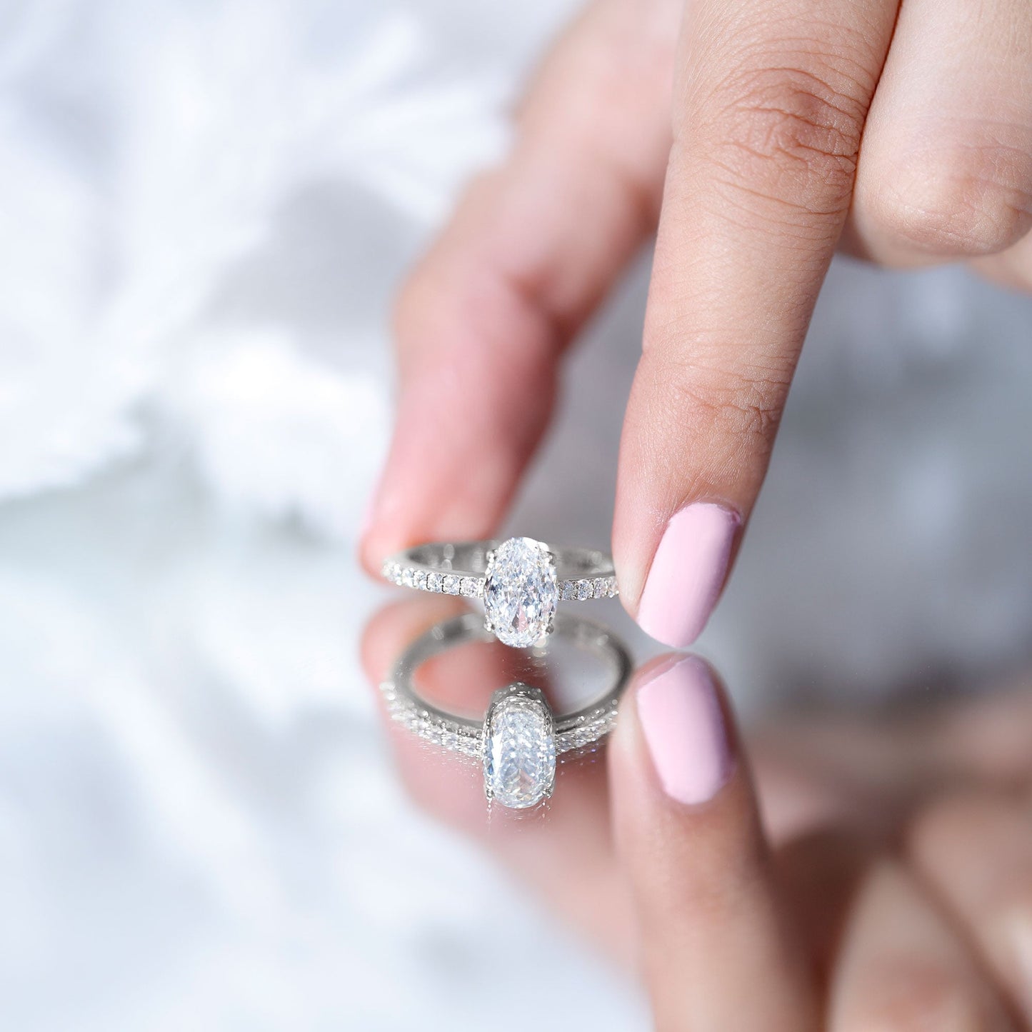 Lab Grown 2 Carat Diamond Oval Engagement Ring with IGI Certificate