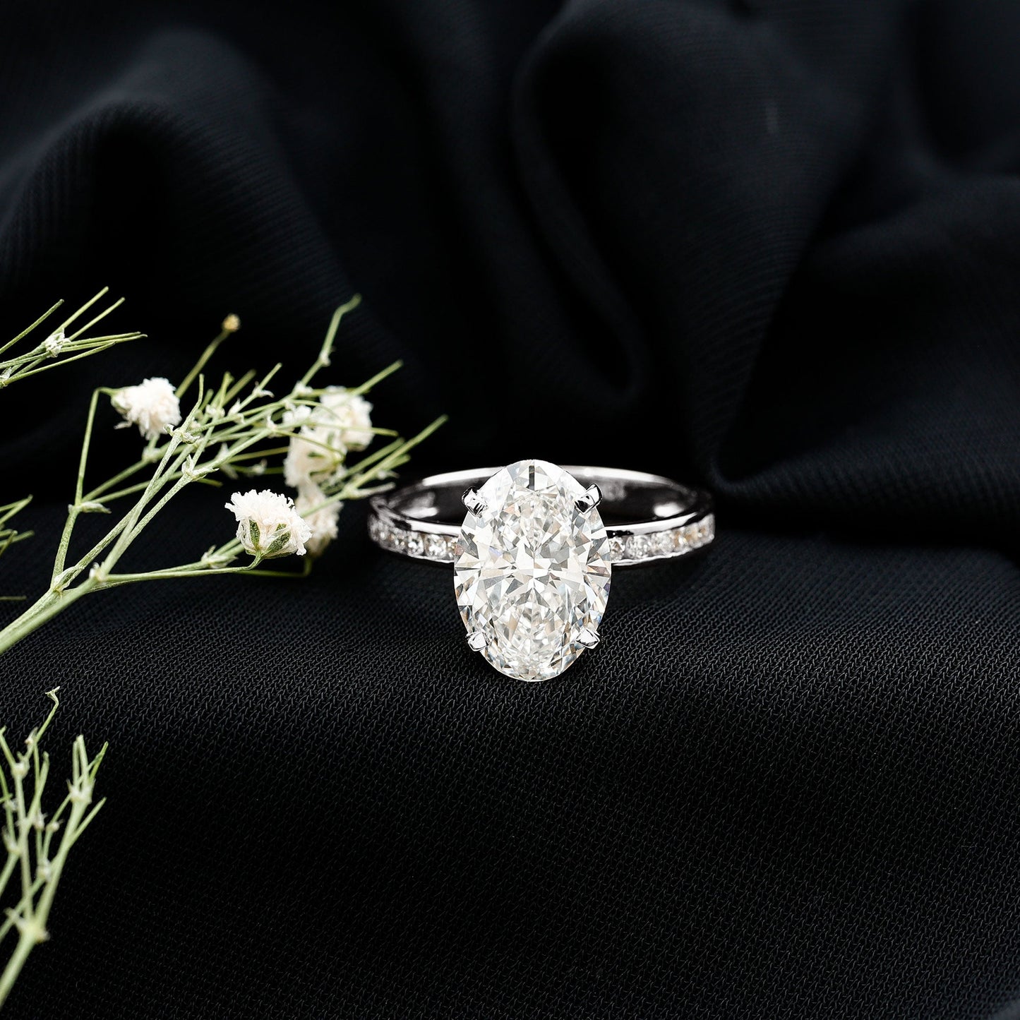 Oval Cut 5 Carat Lab Grown Diamond Big Engagement Ring with IGI Certificate