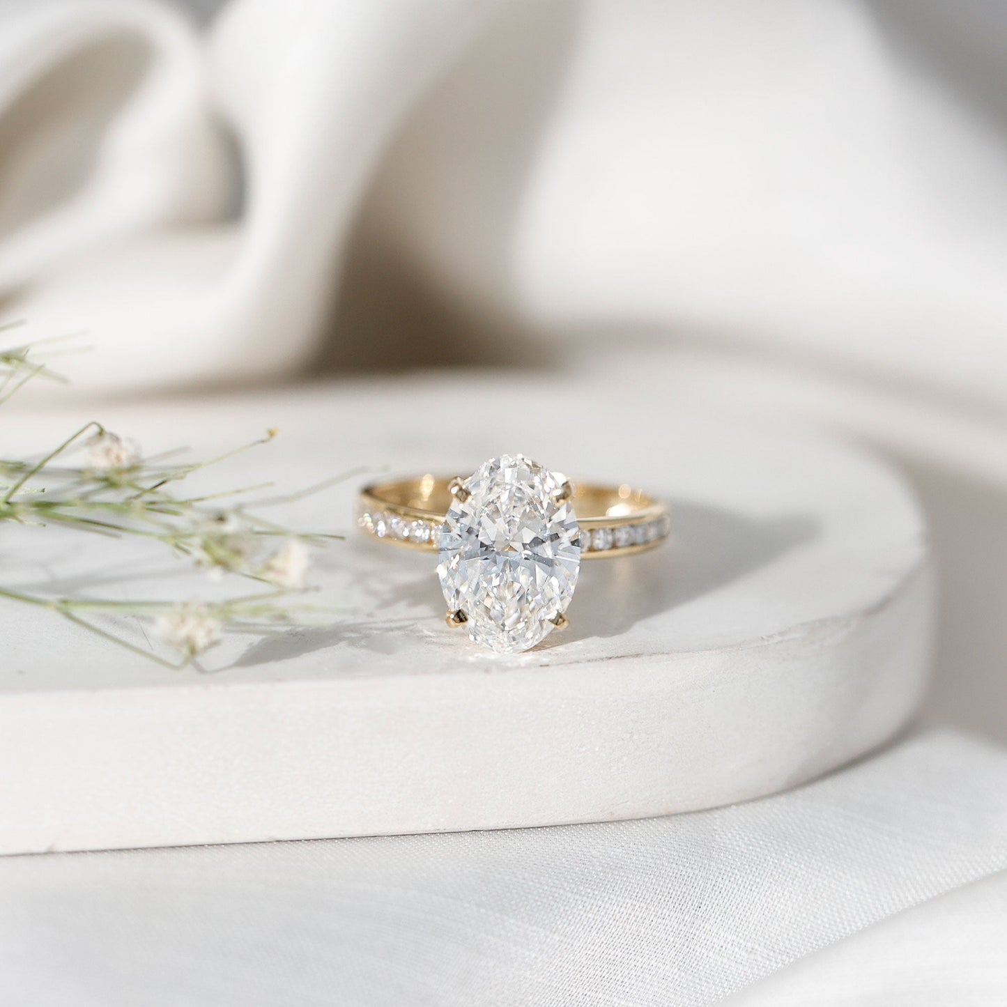 Oval Cut 5 Carat Lab Grown Diamond Big Engagement Ring with IGI Certificate