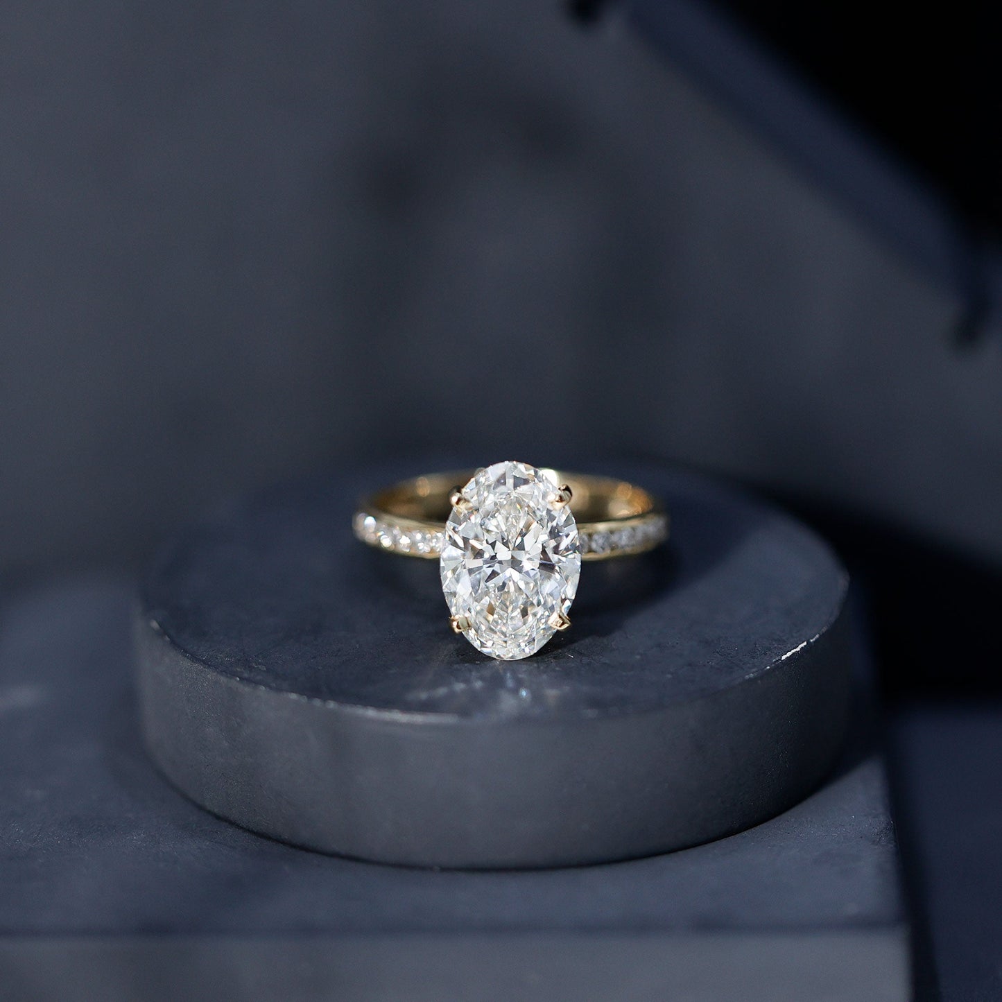 Oval Cut 5 Carat Lab Grown Diamond Big Engagement Ring with IGI Certificate