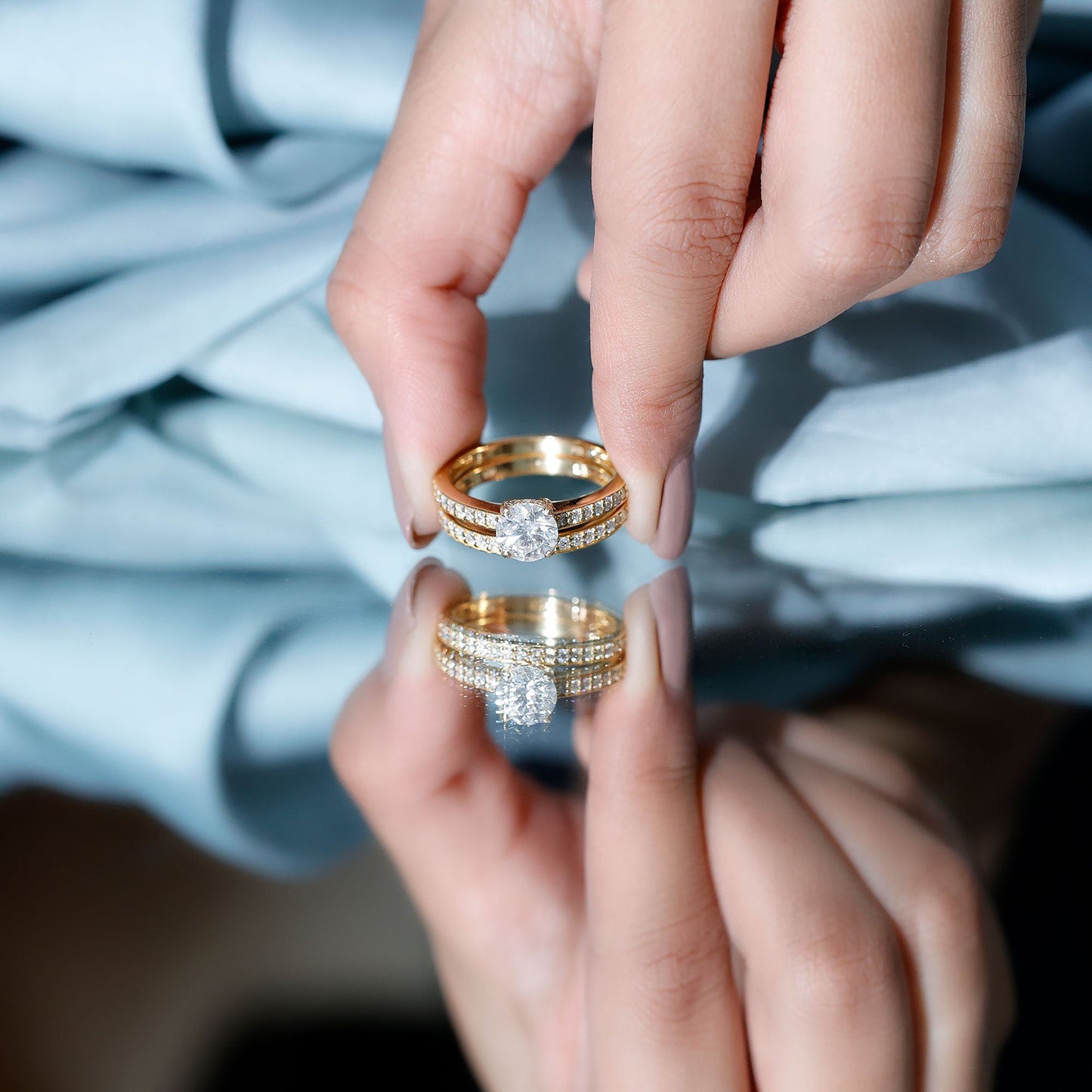 Brilliant Cut Moissanite Round Engagement Ring With Band
